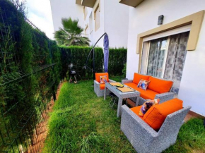 Appartement bouznika kettani avec jardin privé accés direct à la piscine